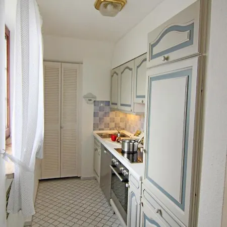 Di Kok 1 Stock Apartment *